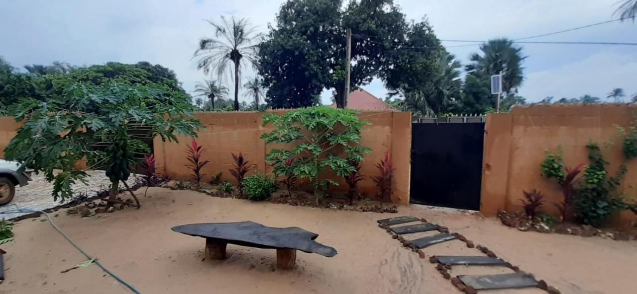 Pombo Kunda Villa Sanyang Exterior foto